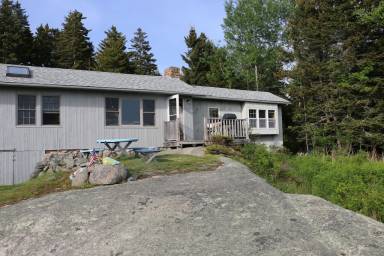 Cottage Pet-friendly Stonington