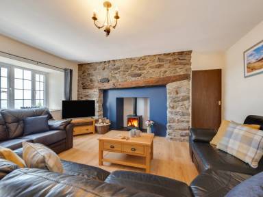 House  Llanllechid