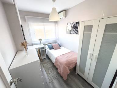 Habitación privada de 80 m²