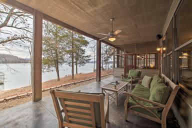 222 m² House