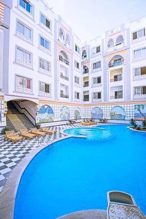 Apartment with pool & hot tub — photo 3