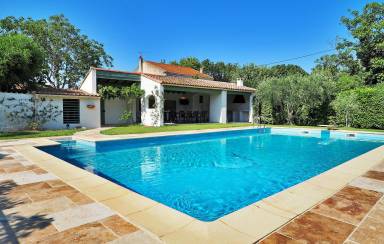 130 m² Ferienhaus mit privatem Pool ∙ Umzäunt ∙ 8 Gäste mit Hund ∙ 4 Schlafzimmer ∙ Arles, Bouches-du-Rhône, Provence-Alpes-Côte-d'Azur
