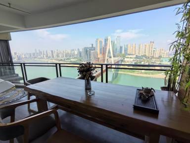 163 m² Apartment
