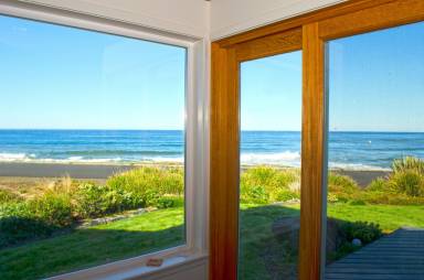 House Yachats