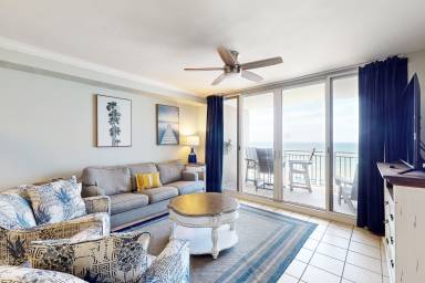 121 m² Condo