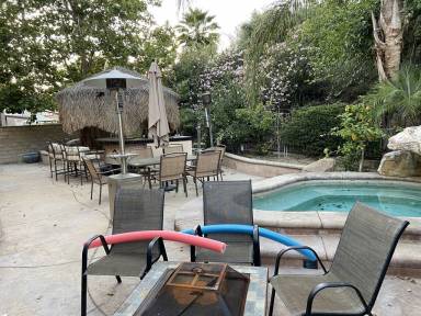 House Santa Clarita