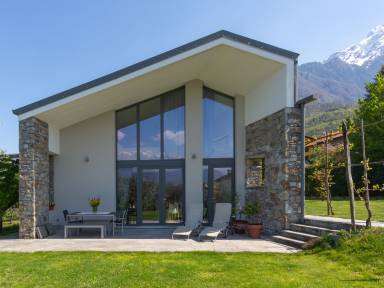 Casa con giardino e terrazza | Vista sulla montagna