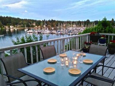House  Vashon
