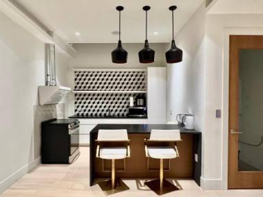 Cozy Bedroom with Private Bathroom in Vancouver West