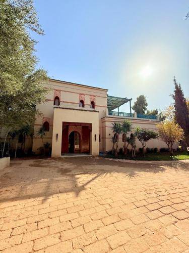 3000 m² Villa
