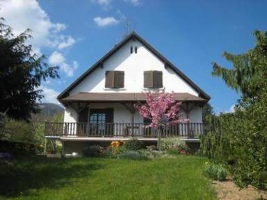 Ferienhaus in Breitenbach mit Grill, Terrasse und Garten