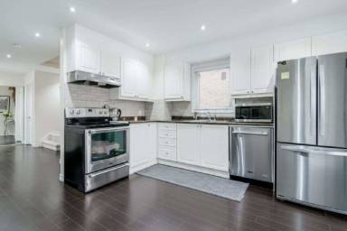Airbnb  Brampton