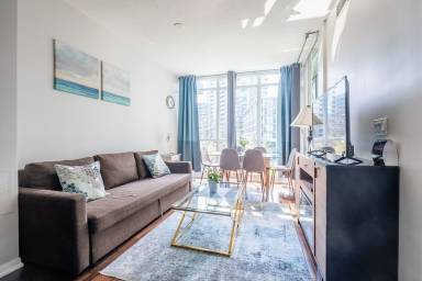 Condo  Toronto Islands