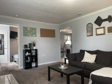 House Pet-friendly Clayton