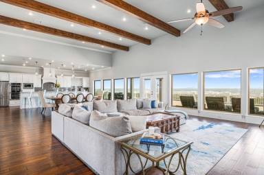 House  Crystal Beach