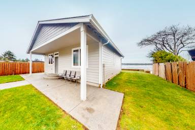 House Balcony/Patio Coos Bay
