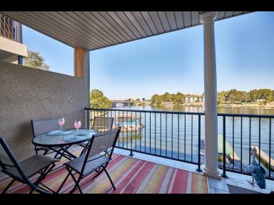 Condo Kitchen Lake Hamilton