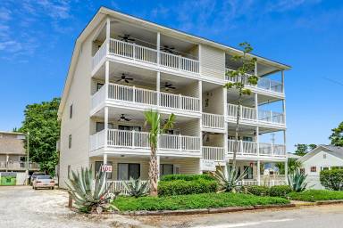 Condo Garden City