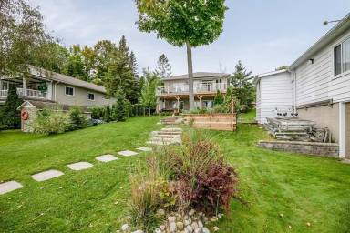 Cottage  Port Severn