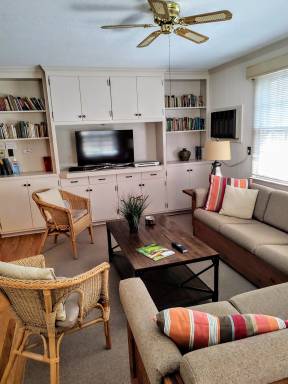 Apartment Naval Academy