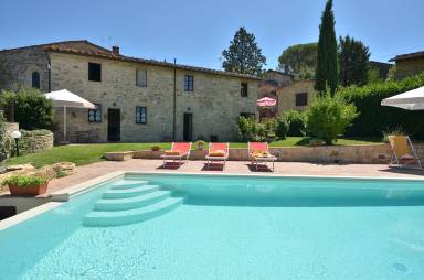 Villa mit Garten, Grill und Terrasse