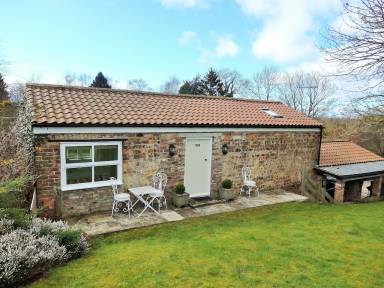 Cottage Burton Leonard