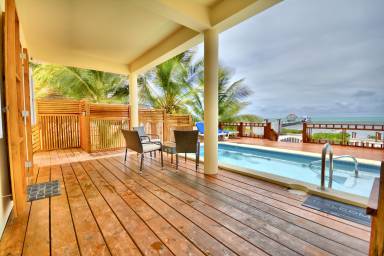 223 m² House
