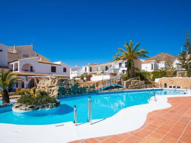 House with terrace, garden & pool | Suitable for remote work