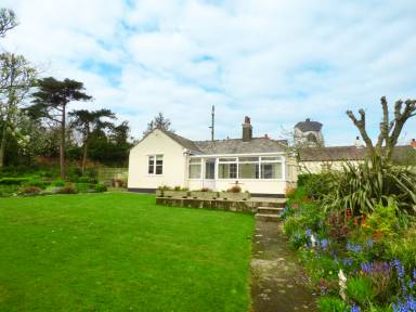 Cottage  Llanbadrig