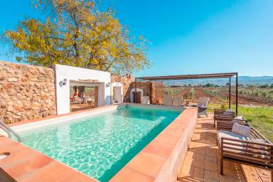 Espaciosa casa rural con jardín, barbacoa y piscina privada | Se admiten mascotas