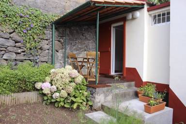 1500 m² Farmhouse
