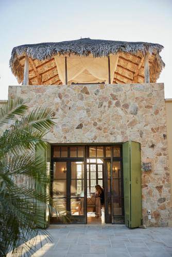 House Todos Santos