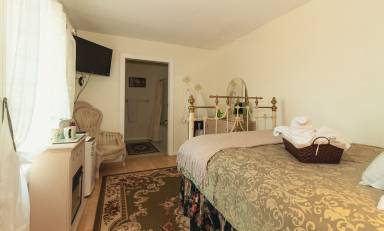 Bed and breakfast  Yelm