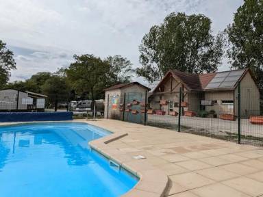 Mobil home avec piscine chauffée et terrasse
