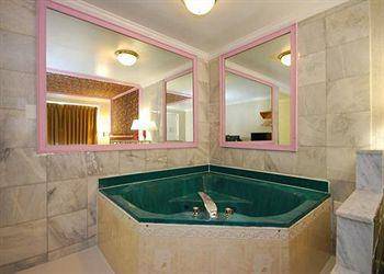 Downbeach Inn — photo 4