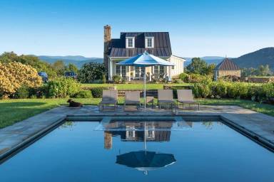 Farmhouse  Sperryville