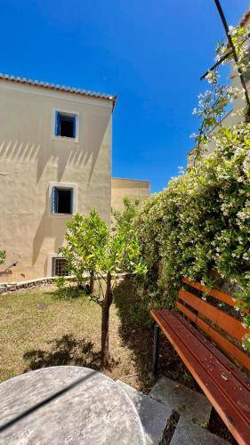 House Spetses