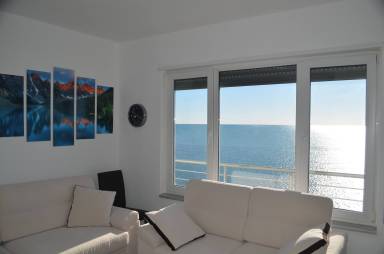 100 m² Apartment