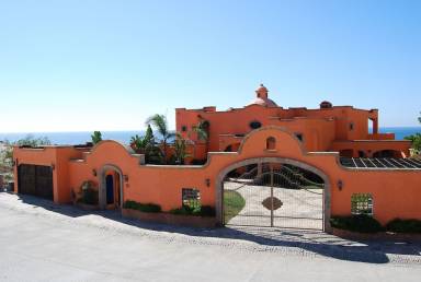 Casa La Misión
