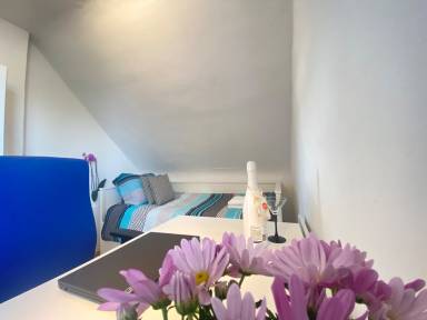 100 m² Private room