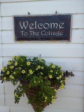 Cottage Clayton