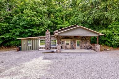 Cabin Oliver Springs