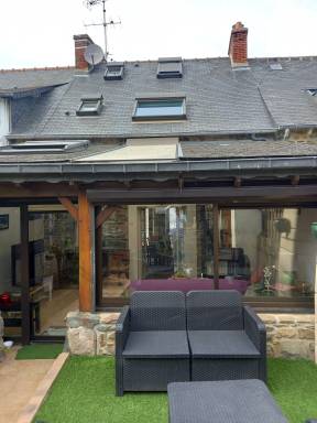 Maison avec barbecue et jardin