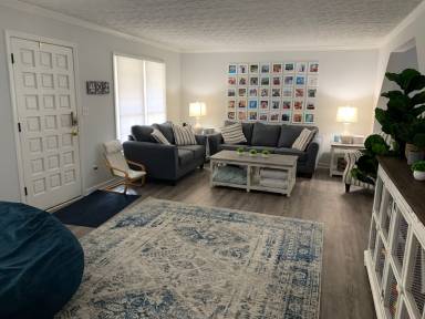 Airbnb  Acworth
