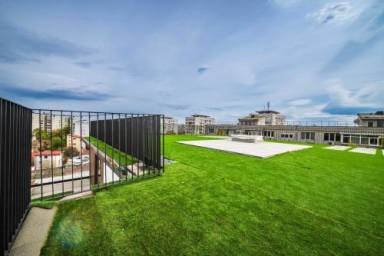 100 m² Apartment
