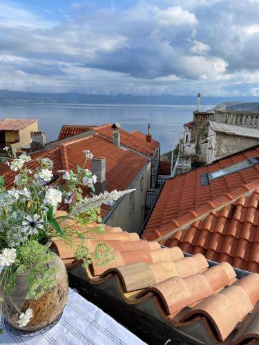 House Vrbnik
