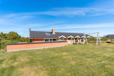 Familienfreundliches wunderschönes Ferienhaus mit Whirlpool, privatem Pool und Terrasse
