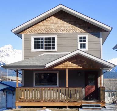 House Lowell Point