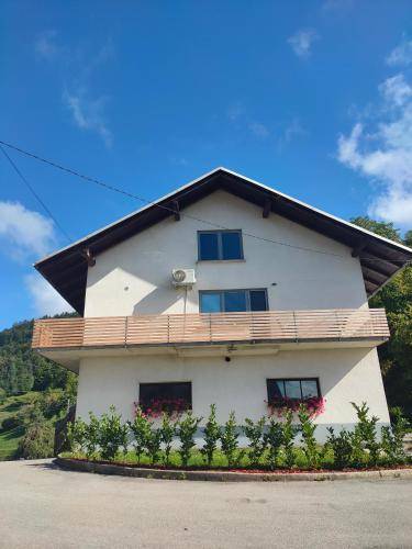 Apartma Idrija