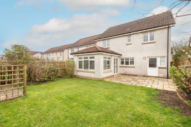168 m² House
